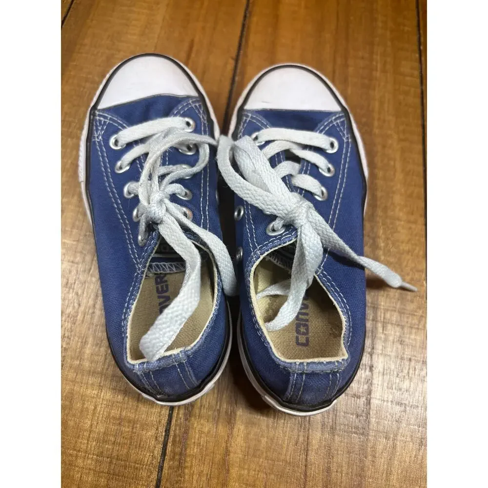 Boys chuck Taylor converse blue low top 10.5